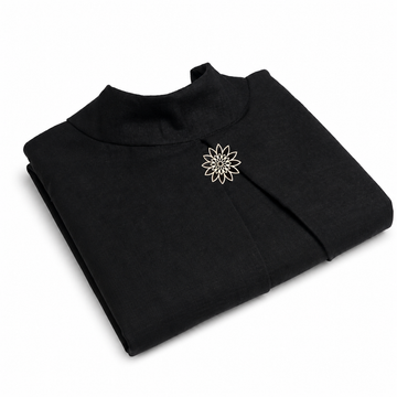 Talar Unisex Black mit Schmuck