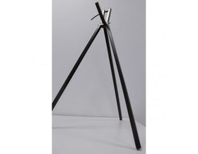 Kranzständer mit flexiblen Klappmechanismus