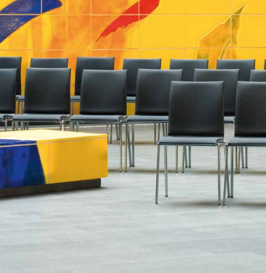 Lavabis Stapelstuhl Gepolstert Holz ohne Armlehne